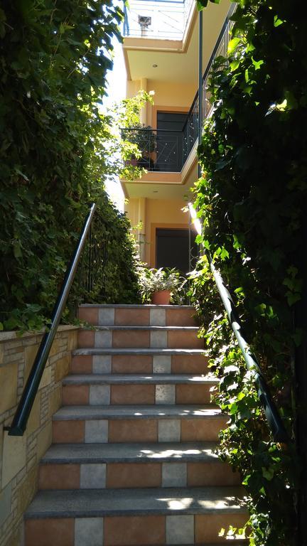 Nikolitsa Apartments Glyfada  Buitenkant foto