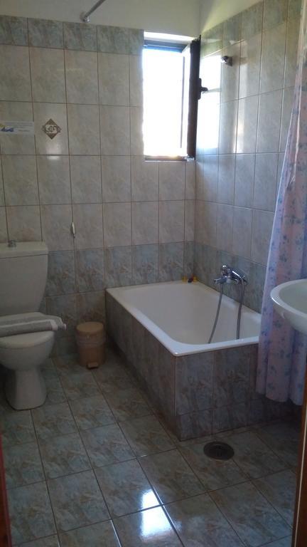 Nikolitsa Apartments Glyfada  Buitenkant foto
