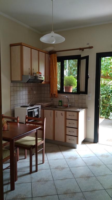 Nikolitsa Apartments Glyfada  Buitenkant foto