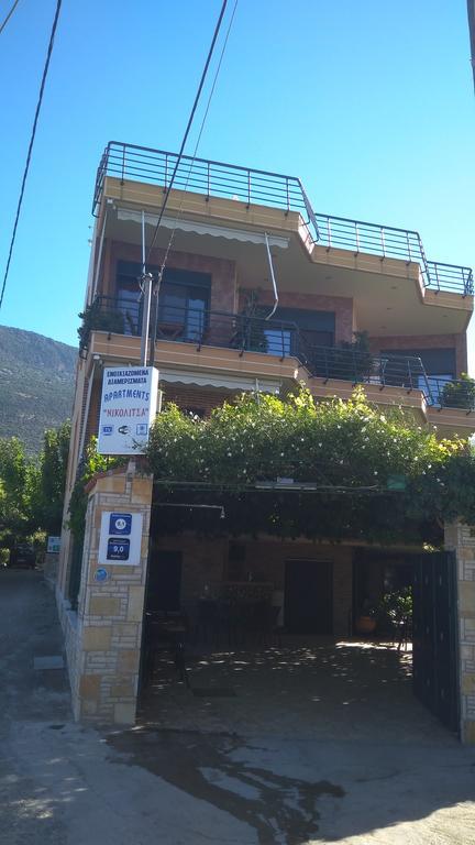 Nikolitsa Apartments Glyfada  Buitenkant foto